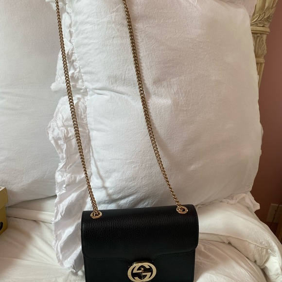 Gucci Marmont Interlocking Crossbody EXCELLENT condition. Can be adjustable - Picture 8 of 8